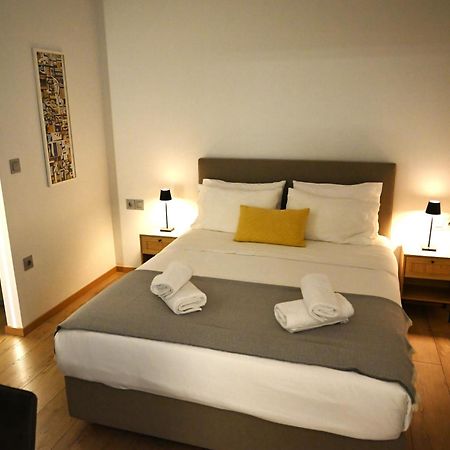 Minimal Apartment On The Shadow Of The Acropolis Atene Esterno foto