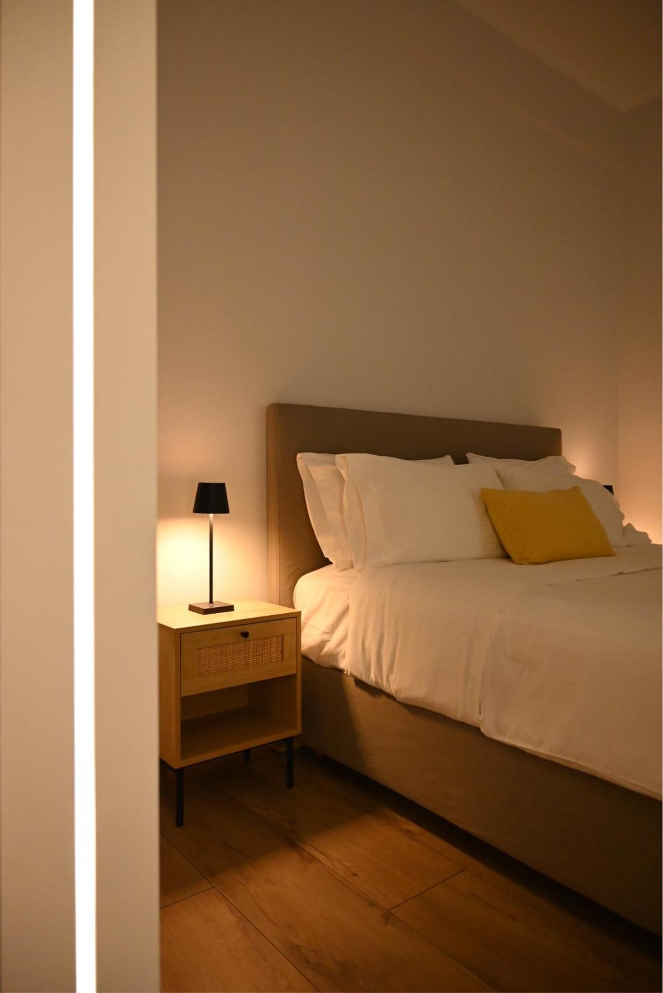 Minimal Apartment On The Shadow Of The Acropolis Atene Esterno foto
