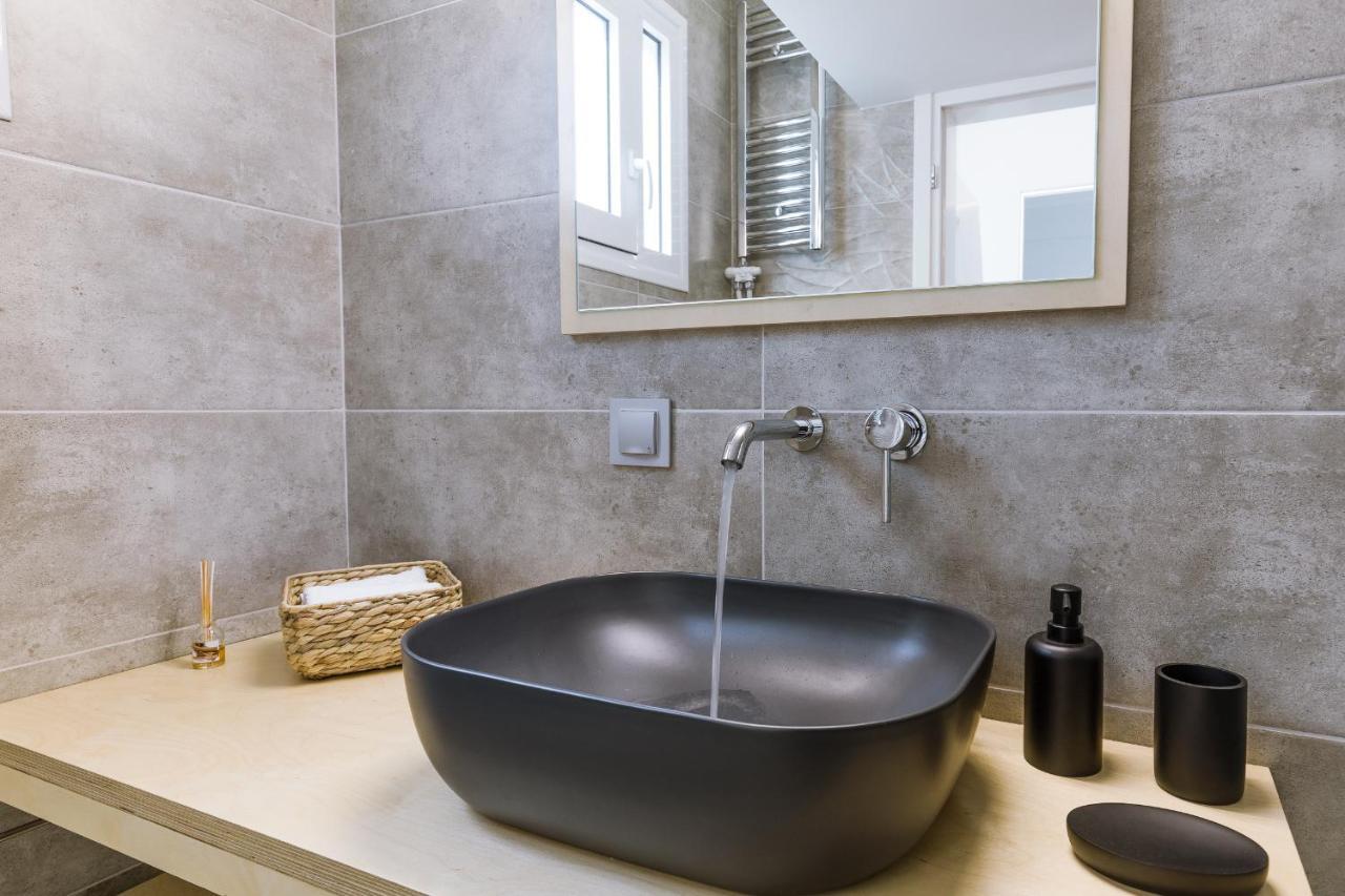 Minimal Apartment On The Shadow Of The Acropolis Atene Esterno foto