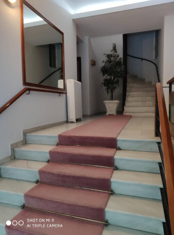 Minimal Apartment On The Shadow Of The Acropolis Atene Esterno foto